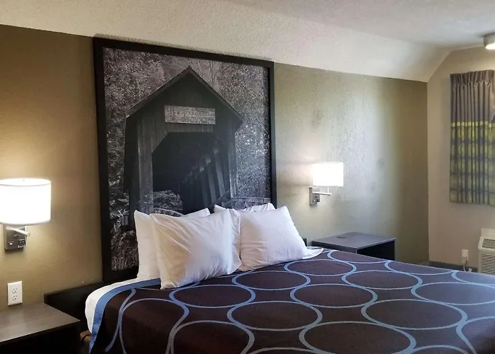 Super 8 By Wyndham Brownsburg