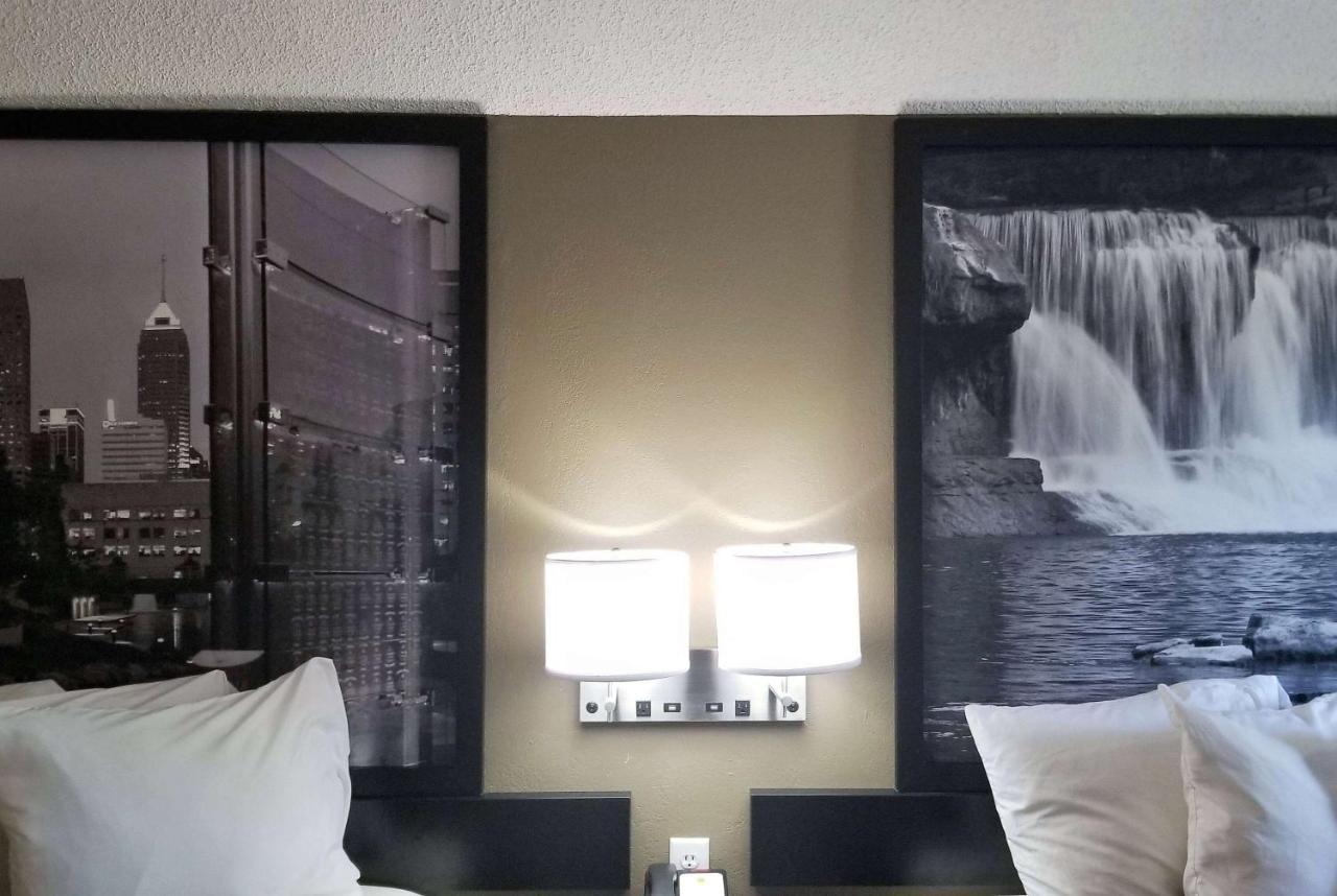 Super 8 By Wyndham Motel 2*